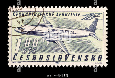 Briefmarke aus der Tschechoslowakei, die Darstellung einer Iljuschin Il-18 Moskwa Flugzeug, 40. Ann der Československé aerolinie Stockfoto