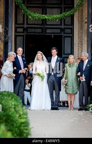 Rom, Italien. 5. Juli 2014. Prinz Lorenz und Prinzessin Astrid von Belgien, das Brautpaar Prinz Amedeo von Belgien, Prinzessin Elisabetta und Ettore Rosboch von Wolkenstein nach privaten Zeremonie in der Basilika di Santa Maria in Trastevere in Rom, 5. Juli 2014 und Gräfin Lilia de Smecchia. Foto: Patrick van Katwijk - kein Draht-SERVICE-/ Dpa/Alamy Live News Stockfoto