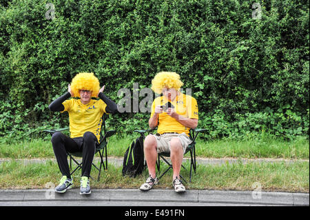 Green Hammerton, Yorkshire, Großbritannien. 6. Juli 2014. Zuschauer in den Geist der Tour De France Kredit bekommen: Richard Burdon/Alamy Live News Stockfoto