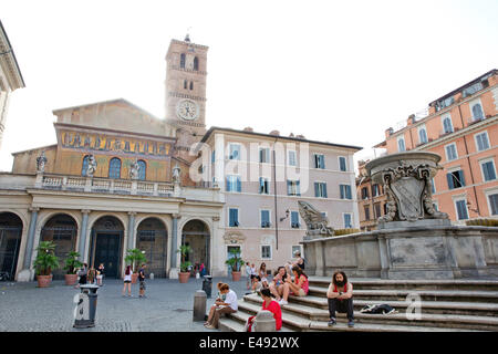 Rom, Italien. 5. Juli 2014. Die Basilica di Santa Maria in Trastevere in Rom, 5. Juli 2014. Foto: Patrick van Katwijk/Niederlande und Frankreich aus - NO-Draht-SERVICE-/ Dpa/Alamy Live News Stockfoto