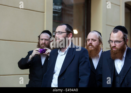 Orthodoxe Juden in Prag Tschechische Republik Stockfoto