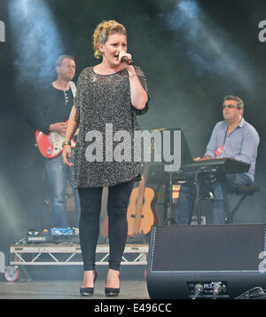 Großen Tew, UK. 6. Juli 2014. Sam Bailey auf der Hauptbühne am Cornbury Festival Credit: Charlie Bryan/Alamy Live News Stockfoto