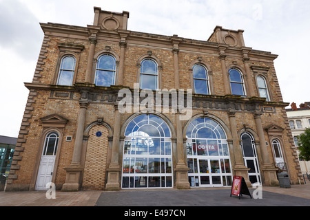 Die Königin Gebäude Gateway auf hoher Ebene Bahn Bahnhof Wolverhampton West Midlands UK Stockfoto