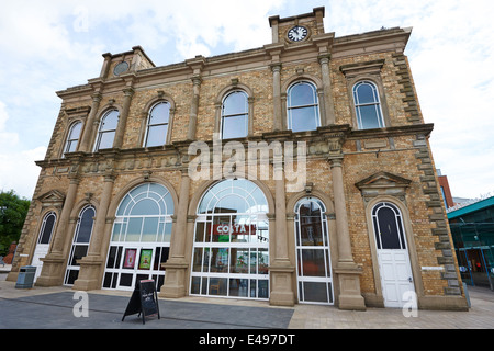 Die Königin Gebäude Gateway auf hoher Ebene Bahn Bahnhof Wolverhampton West Midlands UK Stockfoto