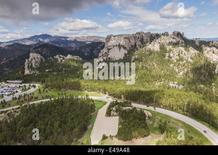 Luftaufnahme von Mount Rushmore an einem bewölkten Frühlingsmorgen Stockfoto