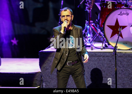 Ringo Starr und seiner All Star Band durchführen live in Konzert Stockfoto