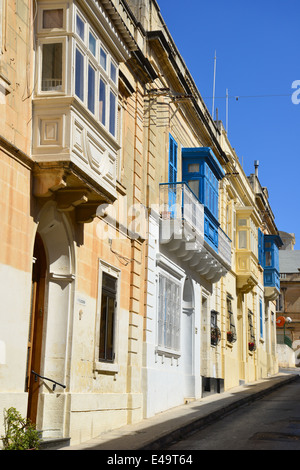 Häuser mit traditionellen Gallarija Balkonen, Sliema (Tas-Sliema), Northern Hafenviertel, Malta Xlokk Region, Malta Stockfoto