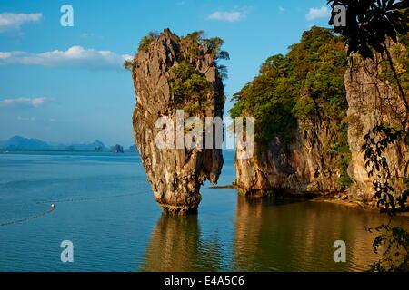 Phang Nga Bucht, Ao Phang Nga National Park, Ko Khao Phing Kan Insel, Ko Tapu Rock, Provinz Krabi, Thailand, Südostasien Stockfoto