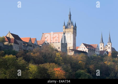 Blauer Turm Tower und St. Peter Stiftskirche, Bad Wimpfen, Neckartal-Tal, Baden-Württemberg, Deutschland, Europa Stockfoto