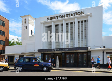 Art-Deco-Surbiton Bahnhof Station, Surbiton, Royal Borough of Kingston upon Thames, Greater London, England, Vereinigtes Königreich Stockfoto