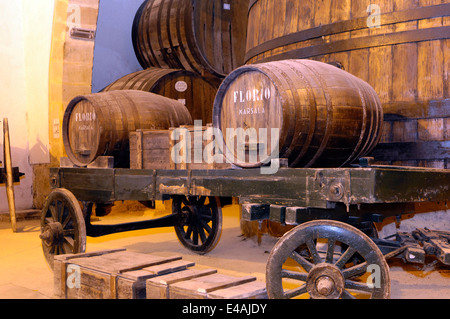 Das charakteristische Florio Weingut in Stadt Marsala, Sizilien Stockfoto