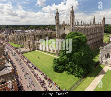 Cambridge, UK. 7. Juli 2014. Tour De France Reisen durch Könige Parade, Cambridge, fotografiert von Great St. Mary's-Kirche. Bildnachweis: Oliver Prinz/Alamy Live-Nachrichten Stockfoto