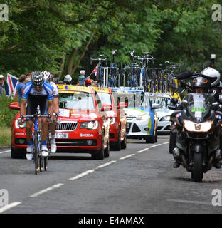 Epping, UK. 7. Juli 2014. Tour de France 2014 von Cambridge nach London. Jan Barta, eine Vorreiterrolle in Epping, Essex auf seinem Weg nach London. 7. Juli 2014. Bildnachweis: Doniphane Dupriez/Alamy Live-Nachrichten Stockfoto