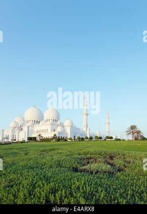 Naher Osten, Vereinigte Arabische Emirate, Abu Dhabi, Scheich Zayed Grand Moschee Stockfoto