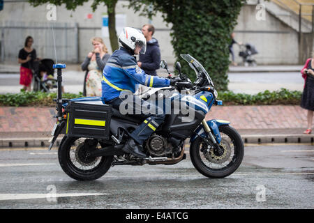 London, UK. 7. Juli 2014. Tour De France-Etappe 3 - Cambridge, London 7. Juli 2014 Credit: Lucia Hrda/Alamy Live-Nachrichten Stockfoto