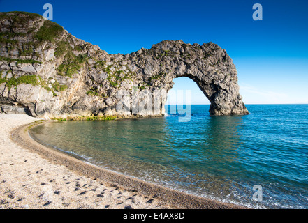 Einem sonnigen Sommerabend bei Durdle Door, Dorest England UK Stockfoto