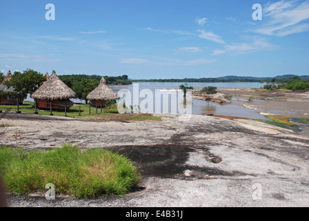 Ufer des Flusses Orinoco, in der Nähe von Puerto Ayacucho, Venezuela Stockfoto