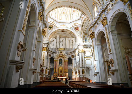 Inneren Kirchenschiff, Altea, Costa Blanca, Provinz Alicante, La Mare de Déu del Consol (Our Lady of Solace) Kirche, Königreich Spanien Stockfoto