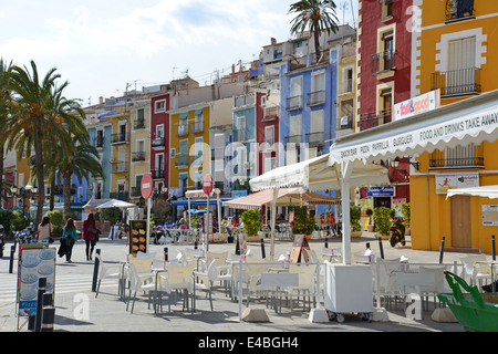 Restaurants am Meer, Costa Blanca, Provinz Alicante, Villajoyosa (La Vila Joiosa), Königreich Spanien Stockfoto