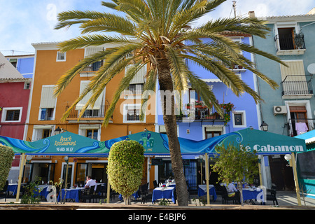 Restaurant am Meer, Costa Blanca, Provinz Alicante, Villajoyosa (La Vila Joiosa), Königreich Spanien Stockfoto