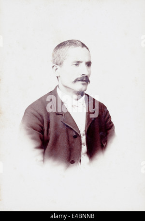 Alten Porträt eines Mannes. In einem Studio gemacht. Jahrgang. Jahre 1890 Stockfoto