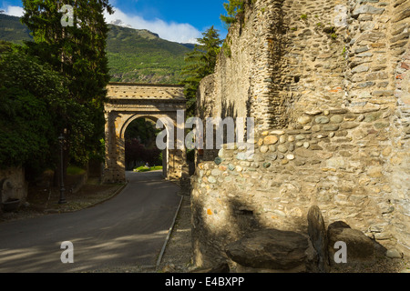 Der Roman Arco di Augusto, datiert vom 9BC, Susa, Italien. Stockfoto