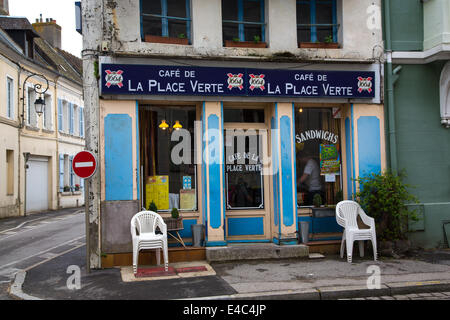 Cafe, Montreuil-Sur-Mer, Pas-de-Calais, Frankreich Stockfoto