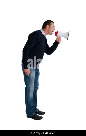 Mann mit Lautsprechergehäuse oder Megaphon isoliert auf weißem Hintergrund Stockfoto