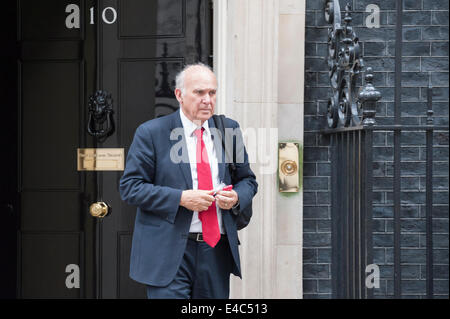 Downing Street, London, UK. 8. Juli 2014. Britischen Regierung Ministern besuchen 10 Downing Street in London für die wöchentlichen Kabinettssitzung. Im Bild: Dr. VINCE CABLE MP - Secretary Of State for Business, Innovation und Qualifikationen und Präsident des Board Of Trade. Bildnachweis: Lee Thomas/Alamy Live-Nachrichten Stockfoto