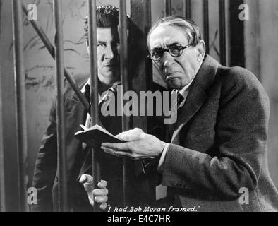 George Bancroft, Tully Marshall am Set des Films "Thunderbolt", 1929 Stockfoto