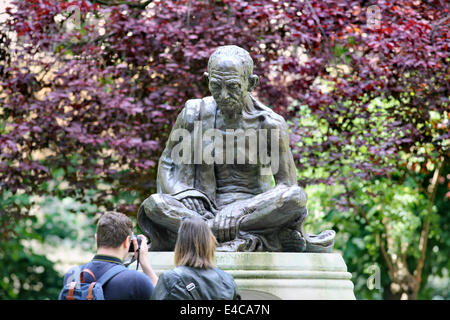 Statue von Mahatma Gandhi, Tavistock Square, London Stockfoto