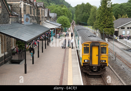 Ansicht von Betws-y-Coed-Station in Conwy Valley, Gwynedd, Nordwales, UK. Stockfoto