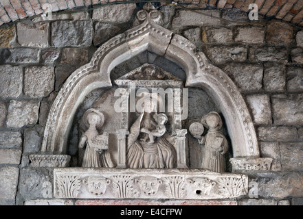 Alto-Relief an der Wand Torbogen Haupttor in der Altstadt von Kotor, Montenegro. Stockfoto