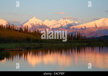 Mt. McKinley, lokal bekannt als Denali, Wonder Lake, Denali-Nationalpark, Alaska. Stockfoto