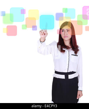 Business-Frau Drücken Taste auf eine Touchscreen-Oberfläche Stockfoto