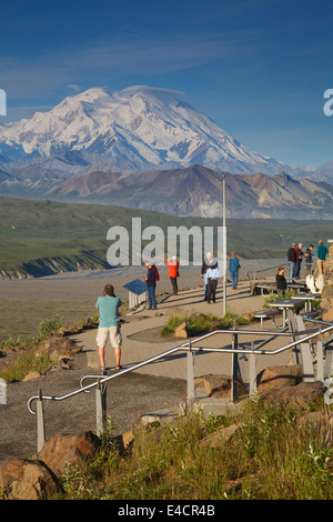 Mt McKinley auch bekannt als Denali, von der Eielson Visitor Center, Denali-Nationalpark, Alaska. Stockfoto