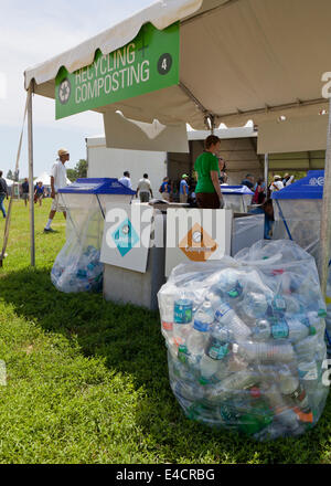 Recycling- und Kompostierungskampagnenzelt auf einem Outdoor-Festival - Washington, DC USA Stockfoto