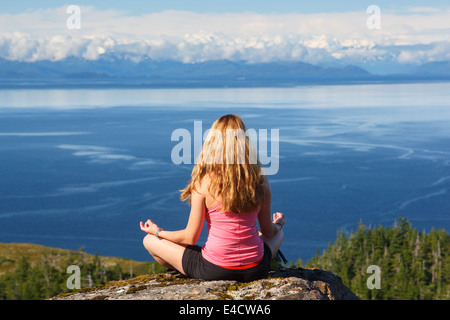 Wandern auf der Insel der Ritter, Prinz-William-Sund, Chugach National Forest, Alaska Stockfoto