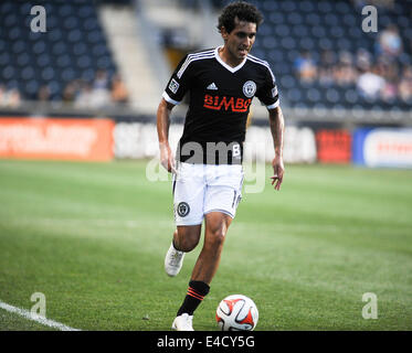 Chester, Pennsylvania, USA. 8. Juli 2014. Philadelphia Union-Spieler, CRISTIAN MAIDANA, (10) im Kampf gegen die New England Revolution während des Viertelfinale US Open Cup-Spiels im PPL Park in Chester Pa Credit stattfand: Ricky Fitchett/ZUMA Draht/Alamy Live News Stockfoto