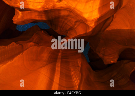 Nachthimmel in Upper Antelope Slot Canyon, Navajo Parklandschaft, Page, Arizona. Stockfoto