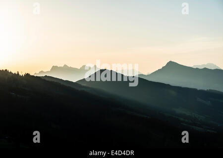 Kitzbüheler Horn Berg bei Sonnenaufgang, Alpen, Brixen, Tirol, Österreich Stockfoto