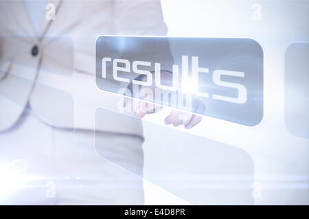 Geschäftsfrau auf Word-Ergebnisse Stockfoto