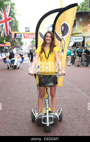 BIC einer der Sponsoren an der dritten Stufe Cambridge nach London in 2014 Tour De France Stockfoto