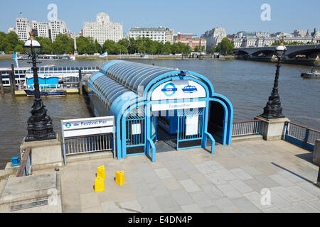 Gesamtansicht des Festival Pier auf der South Bank, London Stockfoto