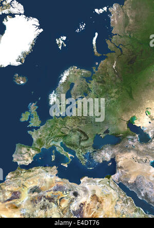 Westeuropa, Echtfarben-Satellitenbild. True Color Mosaik Satellitenbild von ganz Europa und Skandinavien. Die imag Stockfoto