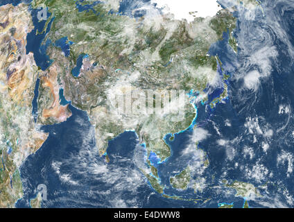 Asien mit Bewölkung, Echtfarben-Satellitenbild. Echtfarben-Satellitenbild von Asien mit Bewölkung. Dieses Bild in La Stockfoto