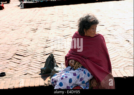 Obdachlose betteln um Geld in Nepal Stockfoto