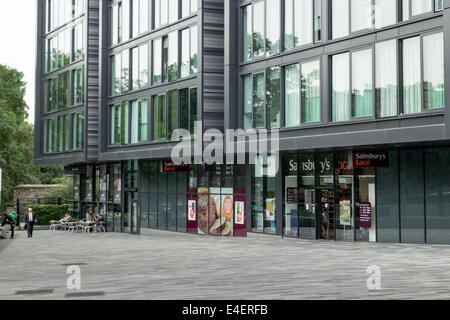 Sainsbury's-Filiale befindet sich in der Entwicklung von Quatermile in der Nähe von Meadows Park, Edinburgh Stockfoto