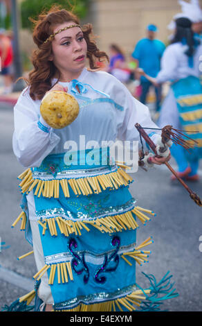 Native American beteiligt sich an der Parade Helldorado Tage statt in Las Vegas Stockfoto