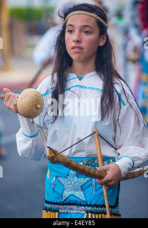 Native American beteiligt sich an der Parade Helldorado Tage statt in Las Vegas Stockfoto